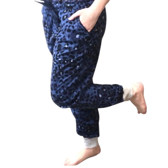 Aerie Cheetah Print Blue and Black Grey Lounge Sleep Pant NWT SZ M - Picture 4 of 12